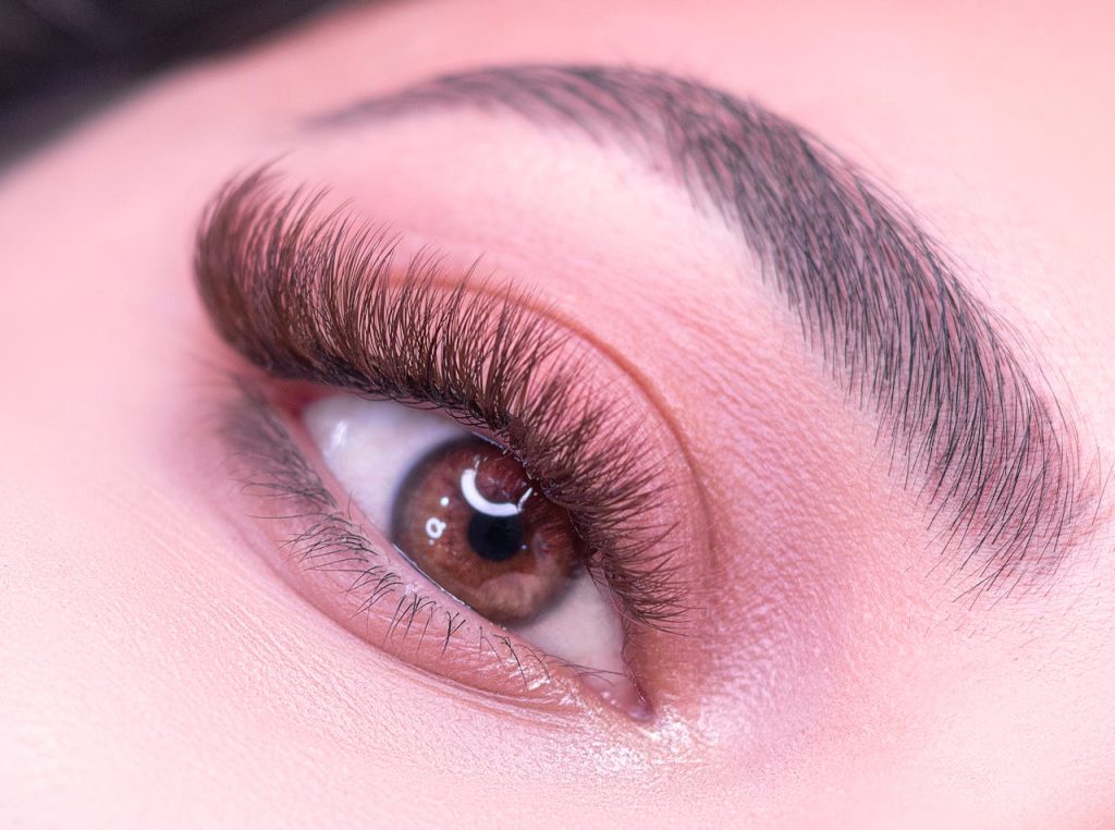 how to tell if contact lens is still in eye