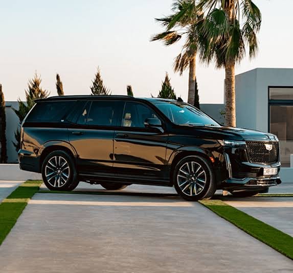 Professional Car Service in Massachusetts for Airport and Regional Travel Professional Car Service in Massachusetts